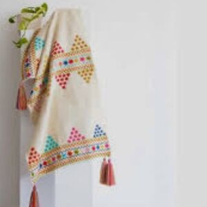 Anthropologie / Global Trunk Jitana Erika Wool Wall Hanging Throw